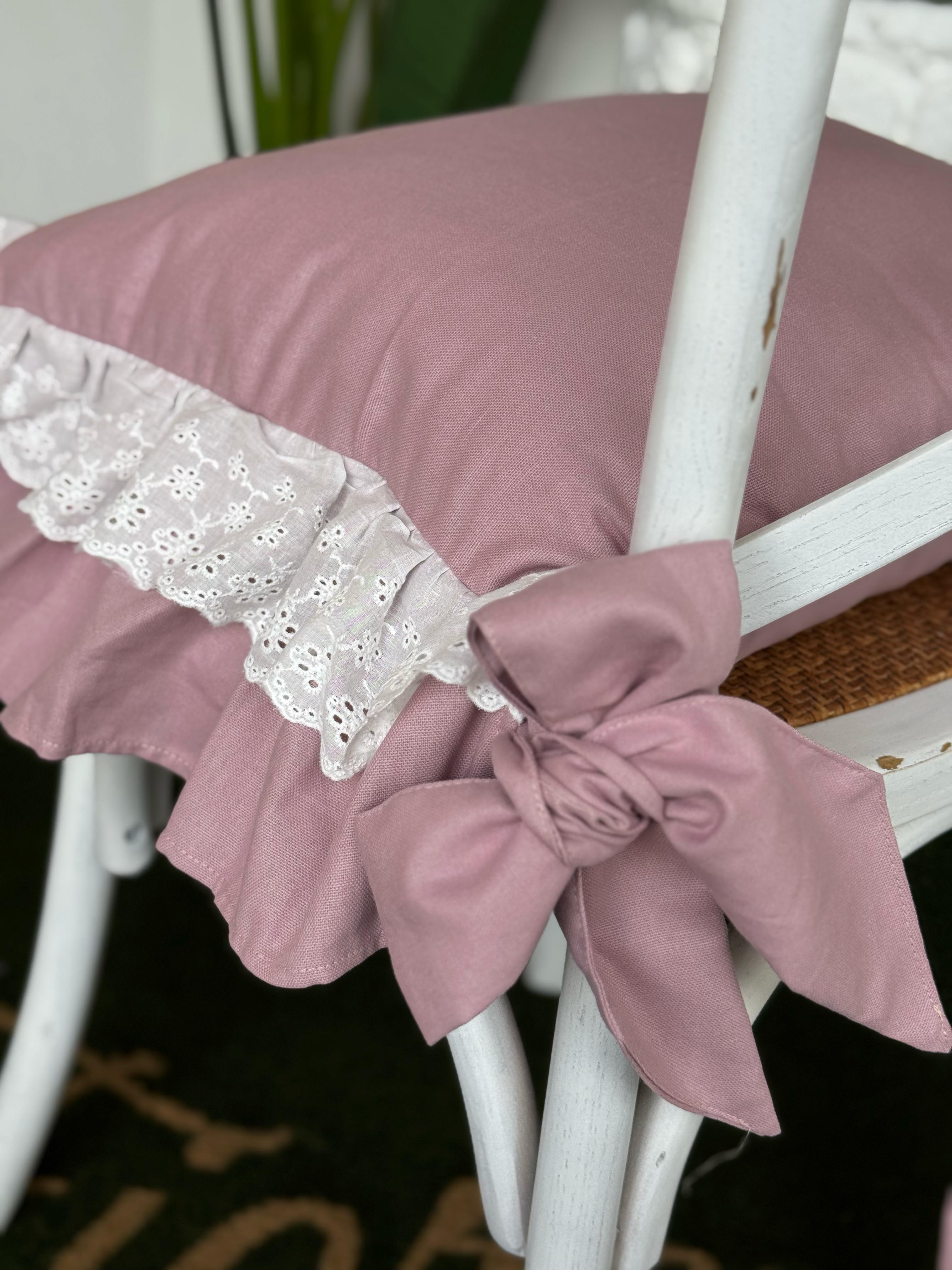 Cuscino da sedia sartoriale in panama rosa antico con pizzo sangallo - 45x45 cm - Fiorentino Home